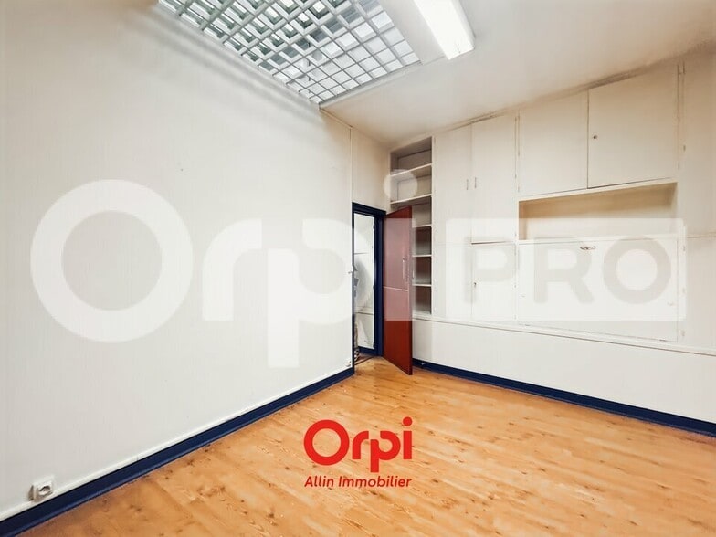 Bureau dans Montluçon à vendre - Photo intérieure – Image 3 sur 11