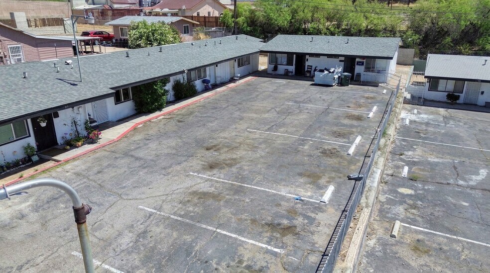 518-540 W Fredricks St, Barstow, CA à vendre - Photo de l’immeuble – Image 2 sur 3