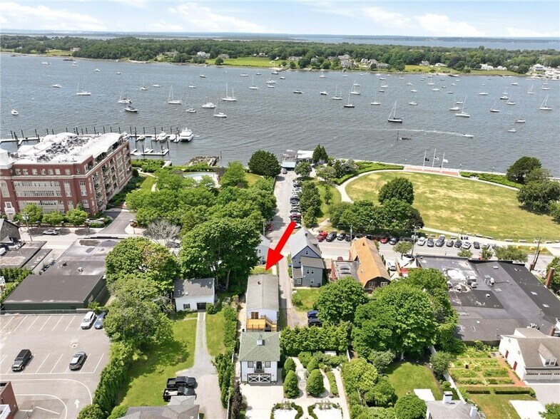 400 Thames St, Bristol, RI à vendre - Photo de l’immeuble – Image 3 sur 50