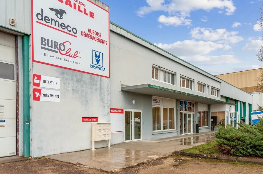 8 Rue Marc Verdier, Pont-Sainte-Marie à louer - Photo de l’immeuble – Image 3 sur 9