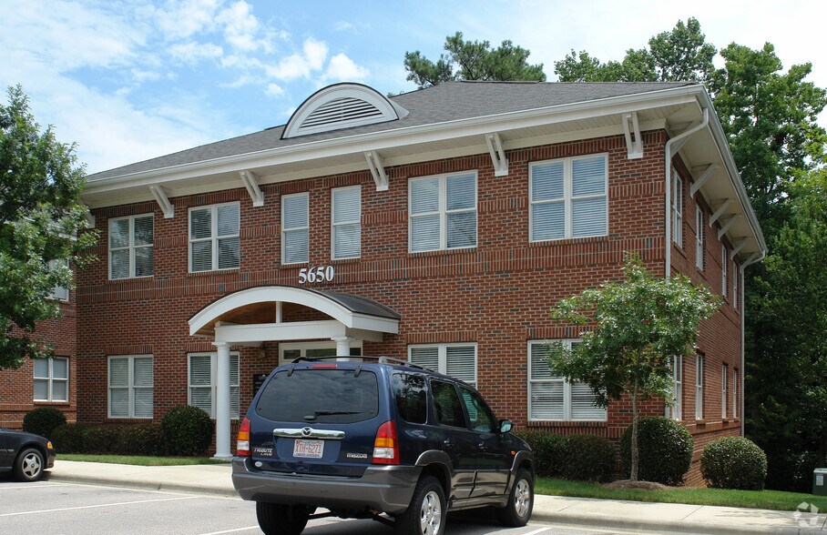 5650 Six Forks Rd, Raleigh, NC à louer - Photo principale – Image 1 sur 5