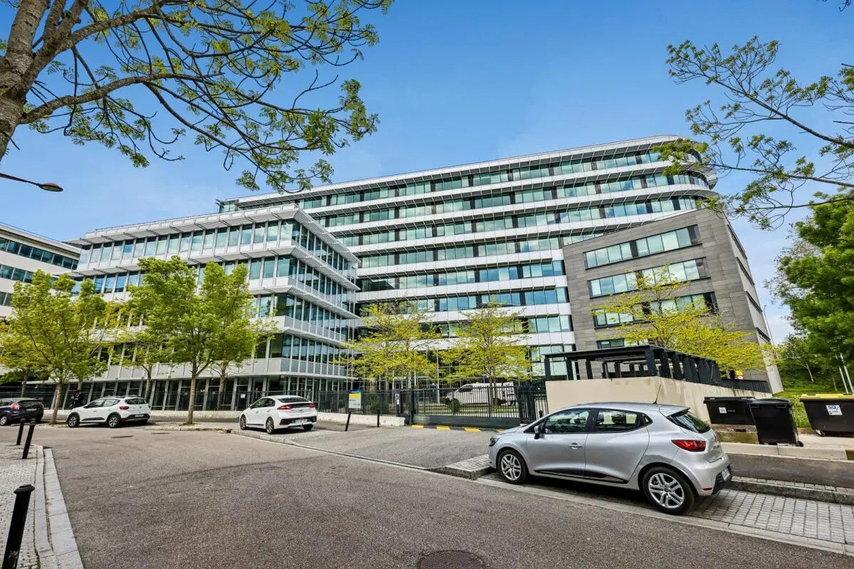 8 Avenue De Lunca, Montigny-le-Bretonneux à louer Photo de l’immeuble– Image 1 sur 15