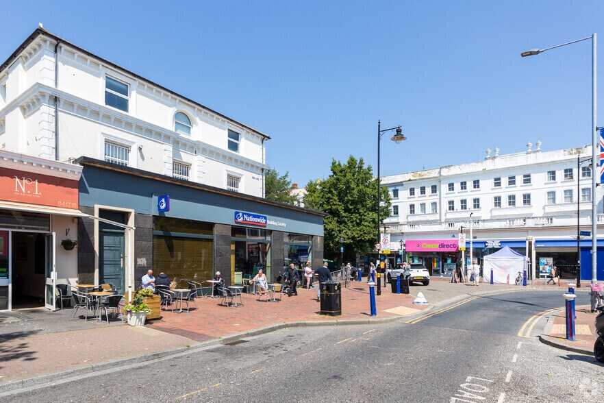 1 Bolton Rd, Eastbourne à vendre - Neighborhood Photo – Image 3 sur 3