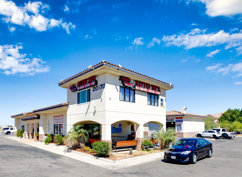 20570 Bear Valley Rd, Apple Valley, CA à vendre - Photo de l’immeuble – Image 2 sur 17