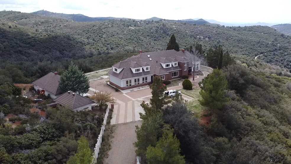 5755 Boulder Creek Rd, Julian, CA à vendre - Photo de l’immeuble – Image 3 sur 16
