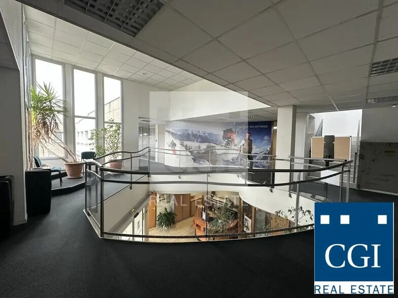 Bureau dans Montbonnot-Saint-Martin à vendre - Photo de l’immeuble – Image 3 sur 12