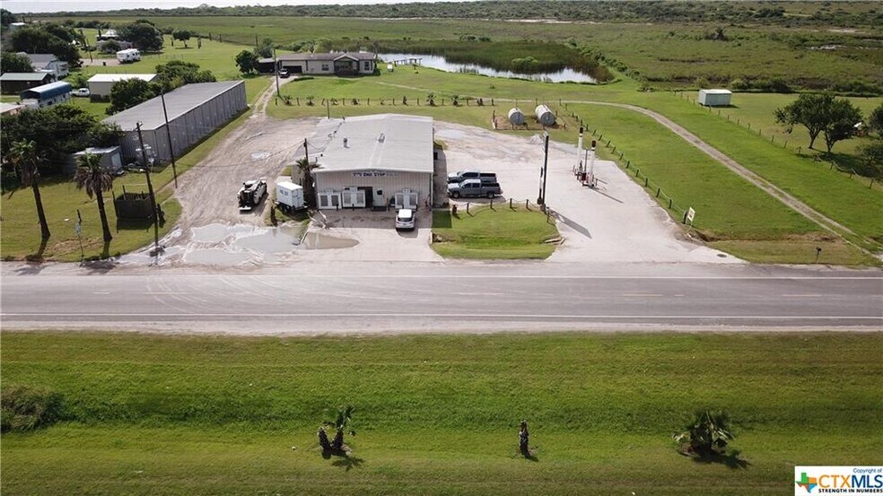 514 Margie Tewmey Rd, Port Lavaca, TX à vendre - Photo de l’immeuble – Image 2 sur 18