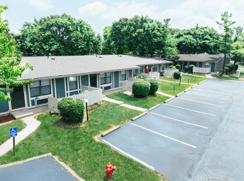 27010 Wentworth Dr, Roseville, MI à vendre - Photo de l’immeuble – Image 3 sur 13