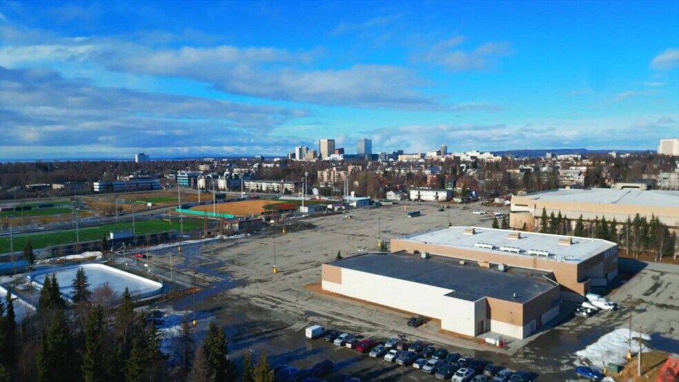 1920 W Dimond Blvd, Anchorage, AK à louer - Vidéo sur l’annonce professionnelle – Image 2 sur 11