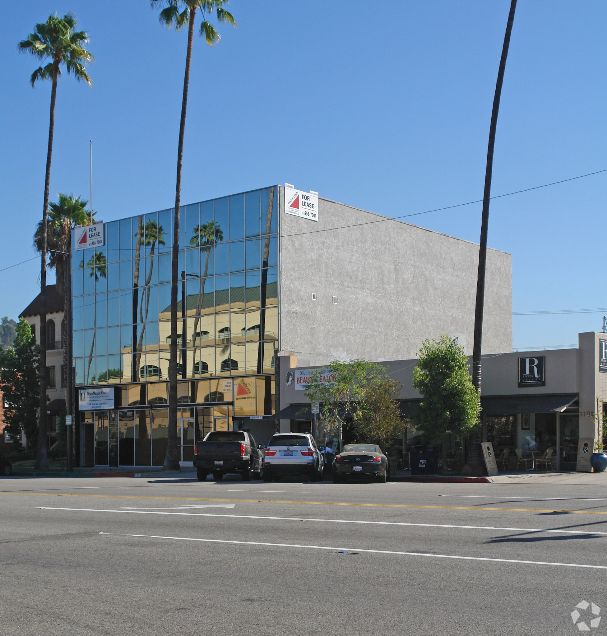 1110 N Brand Blvd, Glendale, CA à louer Photo principale– Image 1 sur 10