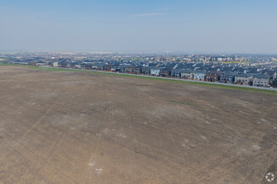 4294 8 St SW, Airdrie, AB à louer - Photo principale – Image 2 sur 7