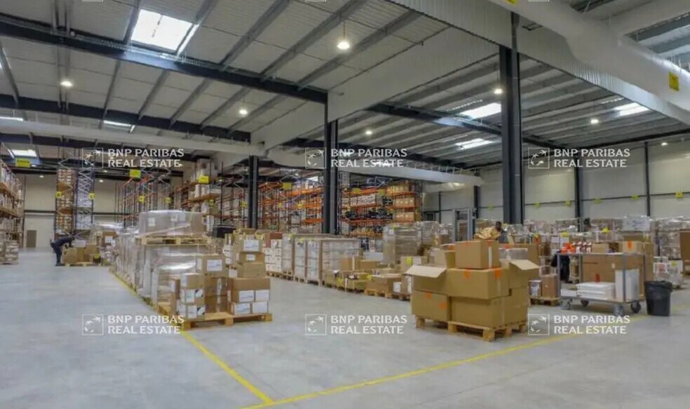 Local d'activités dans Bondoufle à vendre - Photo de l’immeuble – Image 2 sur 5