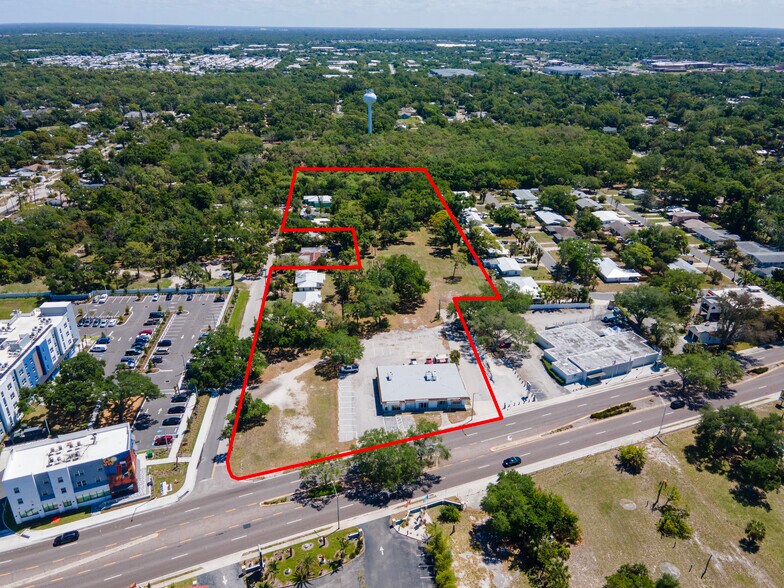 9-PARCEL COMMERCIAL ASSEMBLAGE 4.8± ACRE portefeuille de 1 biens à vendre sur LoopNet.fr - Photo de l’immeuble – Image 3 sur 4