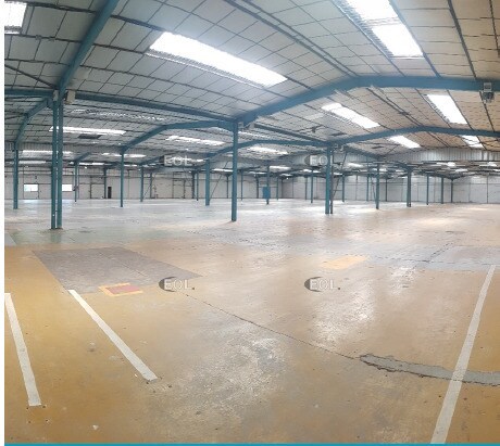 Industriel/Logistique dans Coignières à louer - Photo de l’immeuble – Image 2 sur 3