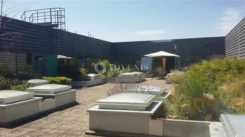 Local d’activités dans Sartrouville à louer - Photo de l’immeuble – Image 3 sur 8