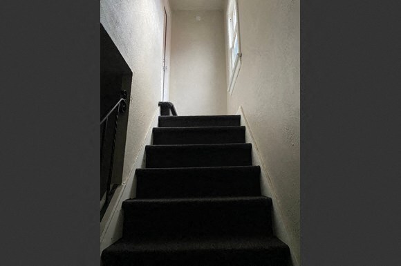 633 Englewood Ave, Buffalo, NY à vendre - Photo de l’immeuble – Image 3 sur 9