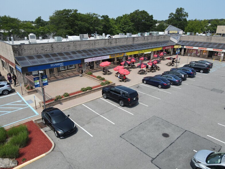 160 Adams Ave, Hauppauge, NY à louer - Photo de l’immeuble – Image 3 sur 11