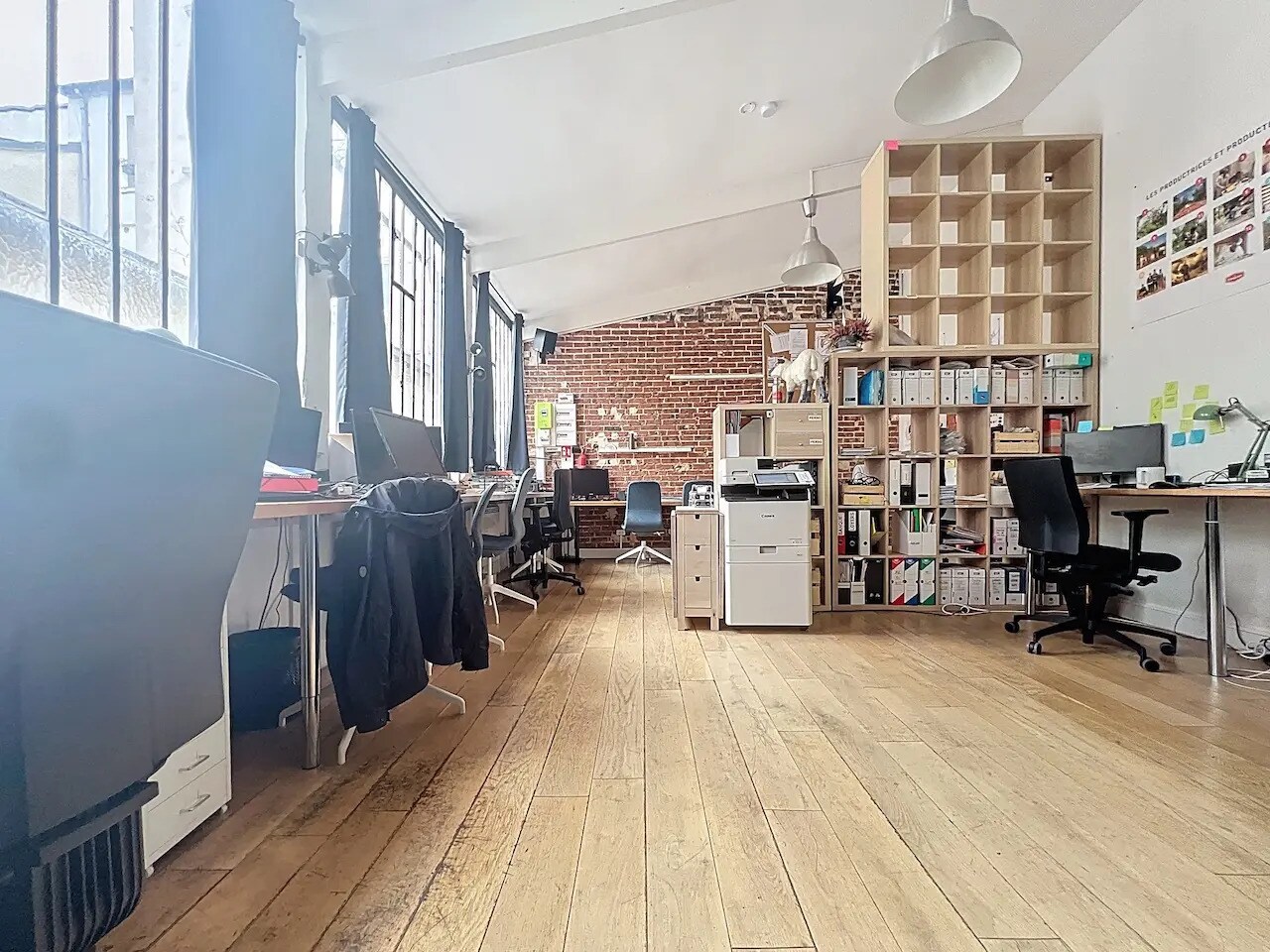  dans Paris à vendre Photo de l’immeuble– Image 1 sur 1