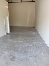 551 Owen Ave N, Lehigh Acres, FL à louer Photo intérieure– Image 1 sur 1