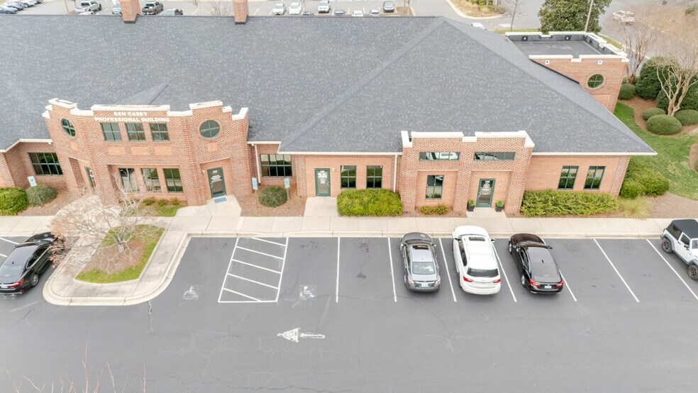 105 Ben Casey Dr, Fort Mill, SC à louer - Photo de l’immeuble – Image 3 sur 6