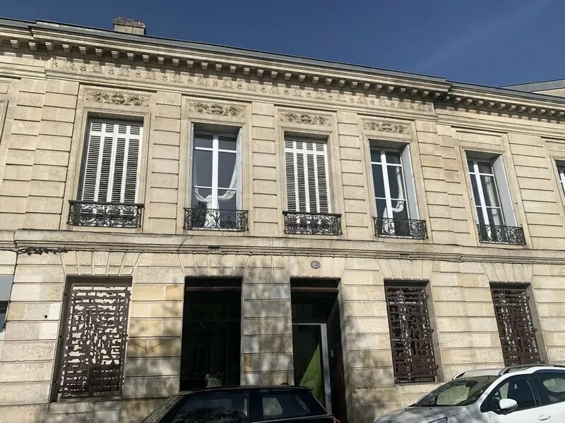 Bureau dans Bordeaux à vendre Photo de l’immeuble– Image 1 sur 8