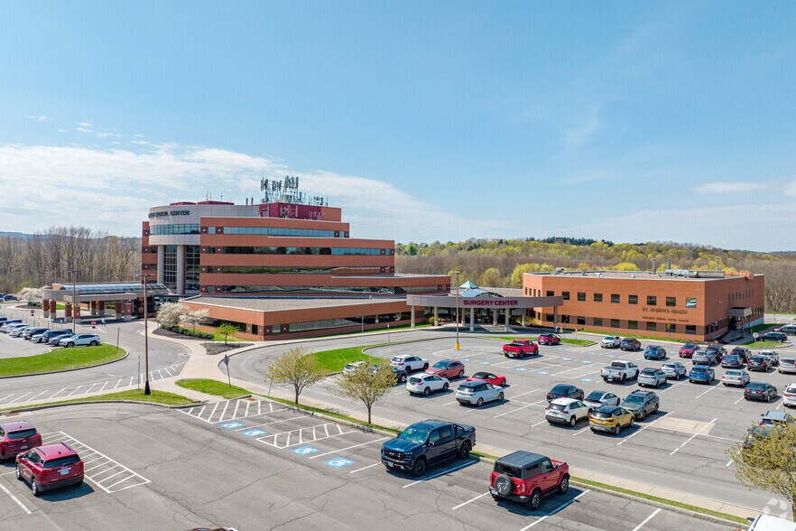 4000-4200 Medical Center Dr, Fayetteville, NY à louer - Photo de l’immeuble – Image 3 sur 6