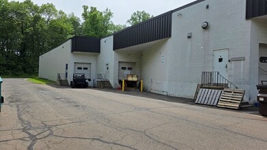 1486 Highland Ave, Cheshire, CT à louer Photo de l’immeuble– Image 1 sur 7