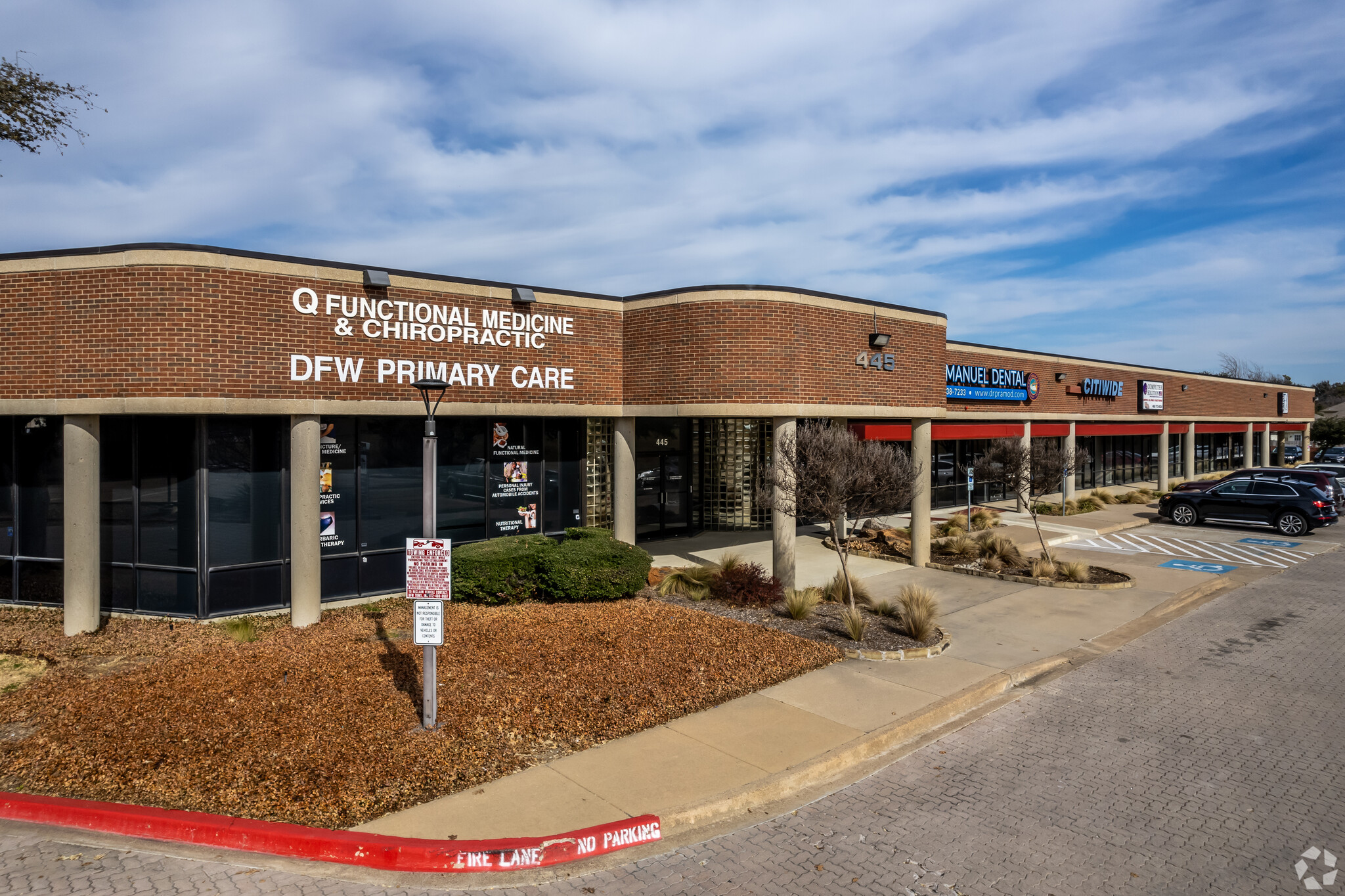 445 E Walnut St, Richardson, TX à louer Photo principale– Image 1 sur 6