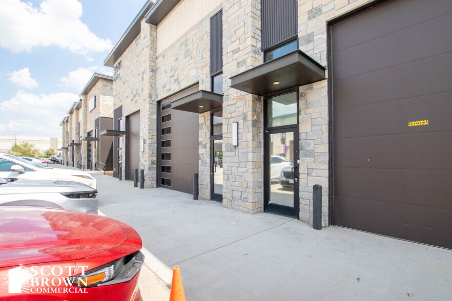 2601 TX-121, Lewisville, TX à vendre - Photo de l’immeuble – Image 2 sur 102