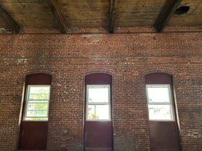 70 Moshassuck Rd, Lincoln, RI à louer Photo intérieure– Image 2 sur 6