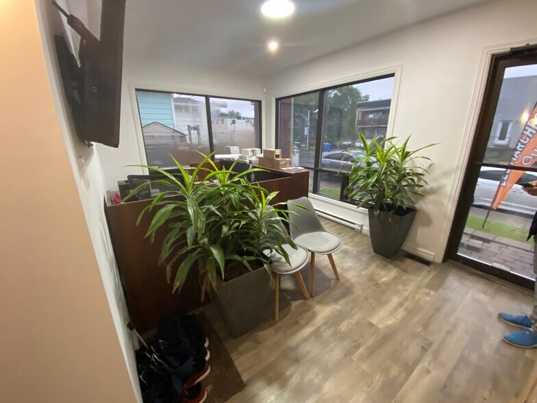 106 Rue Saint-Louis, Longueuil, QC à vendre - Photo de l’immeuble – Image 2 sur 11