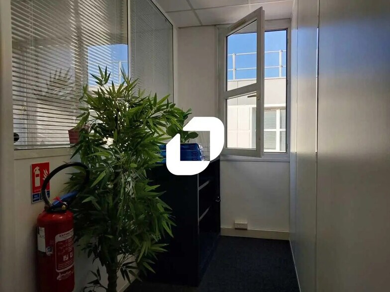 Bureau dans Montpellier à louer - Photo de l’immeuble – Image 2 sur 12