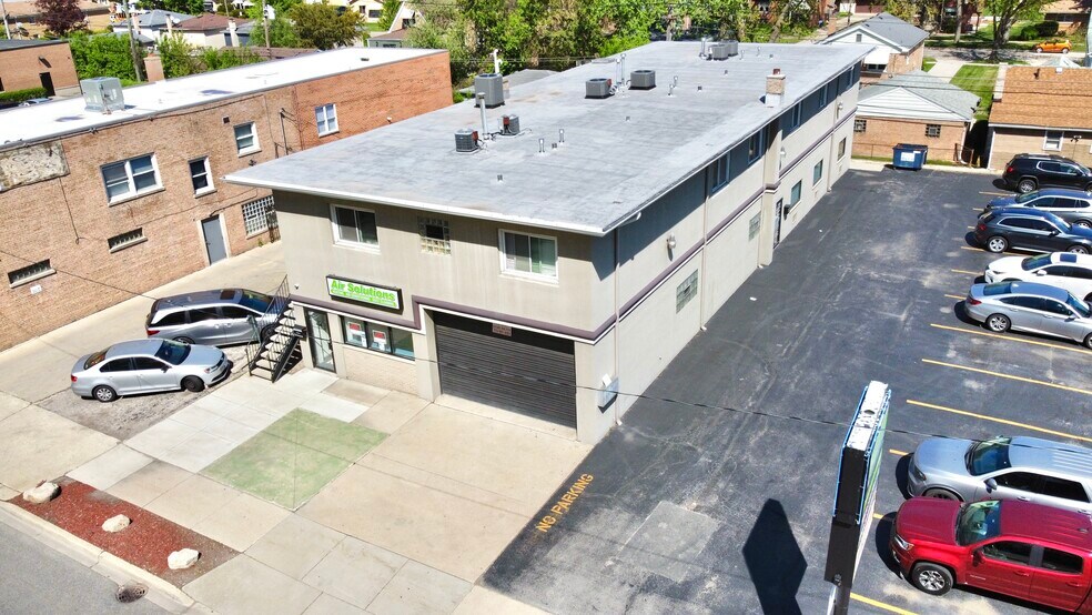 4425 S Harlem Ave, Berwyn, IL à vendre - Photo de l’immeuble – Image 2 sur 11
