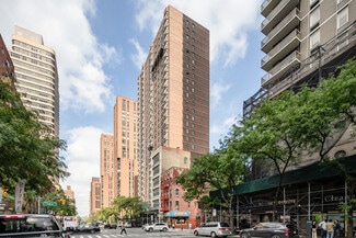 Plus de détails pour 200 E 90th St, New York, NY - Local commercial à louer