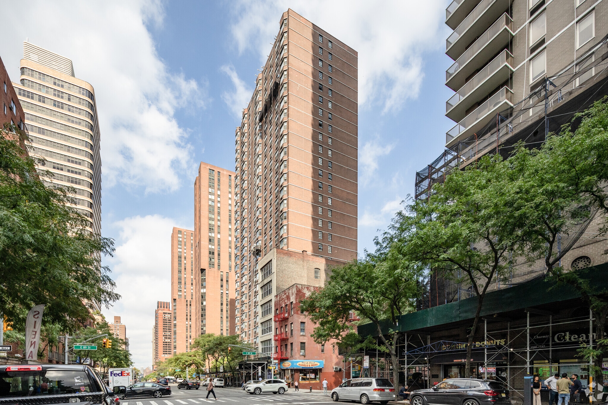 200 E 90th St, New York, NY à louer Photo principale– Image 1 sur 6