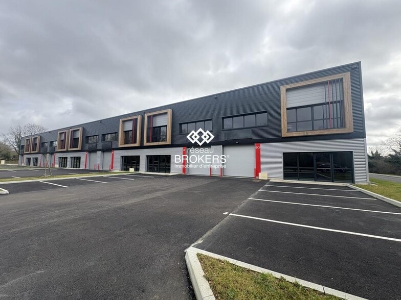 Industriel/Logistique dans Saint-Étienne-de-Montluc à louer - Photo de l’immeuble – Image 3 sur 3