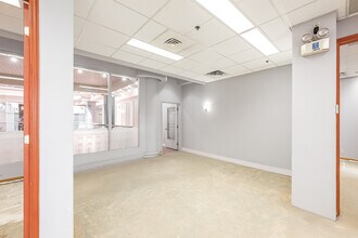 1231 Rue Sainte-Catherine O, Montréal, QC à louer Photo intérieure– Image 2 sur 5
