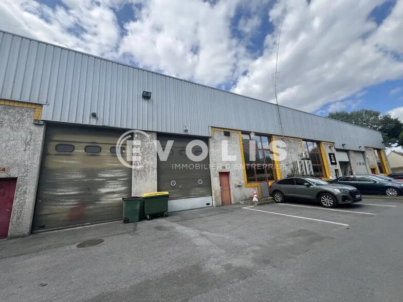 Bureau dans Bondy à louer - Photo de l’immeuble – Image 3 sur 14