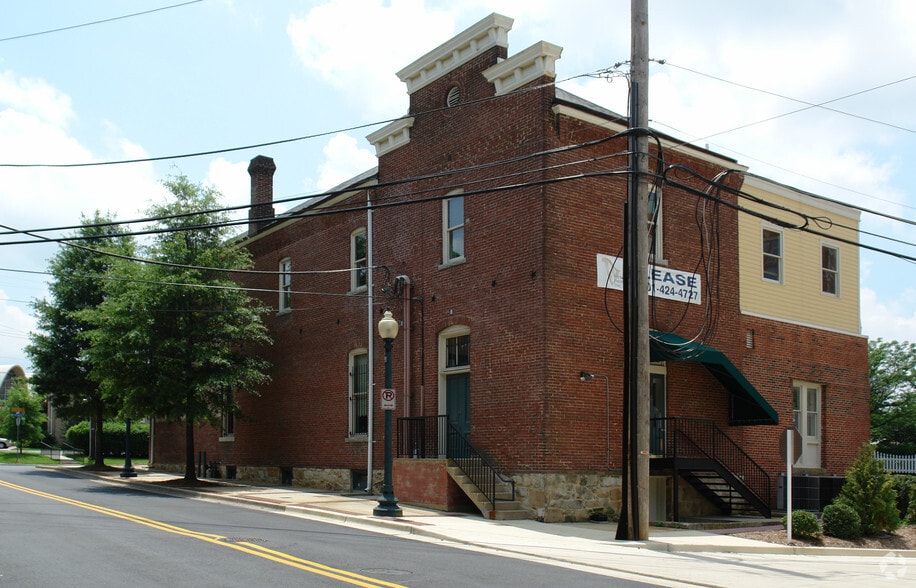 22 Baltimore Rd, Rockville, MD à vendre - Photo de l’immeuble – Image 3 sur 5