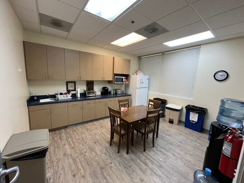 8647-8655 Haven Ave, Rancho Cucamonga, CA à vendre - Photo de l’immeuble – Image 2 sur 7