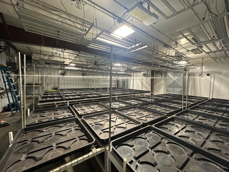 3129 E Laketon Ave, Muskegon, MI à vendre - Photo de l’immeuble – Image 3 sur 17