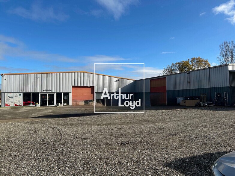 8 Rue De La Gravette, Gratentour à vendre - Photo de l’immeuble – Image 2 sur 26