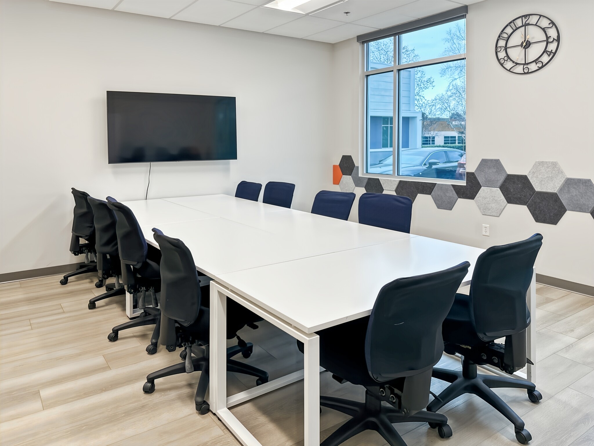 980 W 6th St, Ontario, CA à louer Photo de l’immeuble– Image 1 sur 22