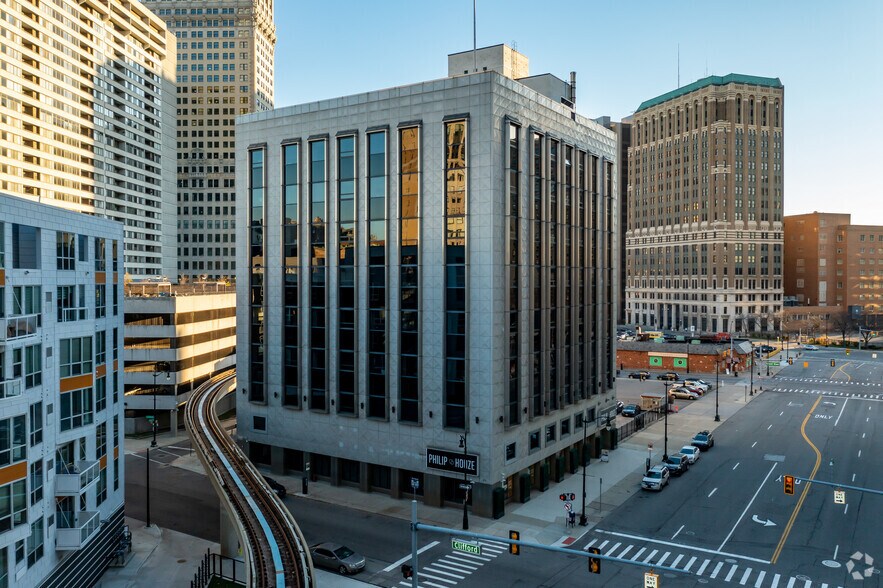 415 Clifford St, Detroit, MI à louer - Photo de l’immeuble – Image 1 sur 4