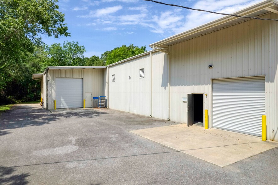 3325 S Morgans Point Rd, Mount Pleasant, SC à louer - Photo de l’immeuble – Image 3 sur 12