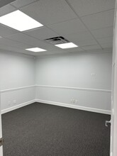 2501 E Commercial Blvd, Fort Lauderdale, FL à louer Photo intérieure– Image 1 sur 5