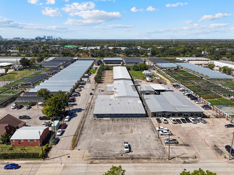 1463 Brittmoore Rd, Houston, TX à vendre - Photo de l’immeuble – Image 2 sur 11