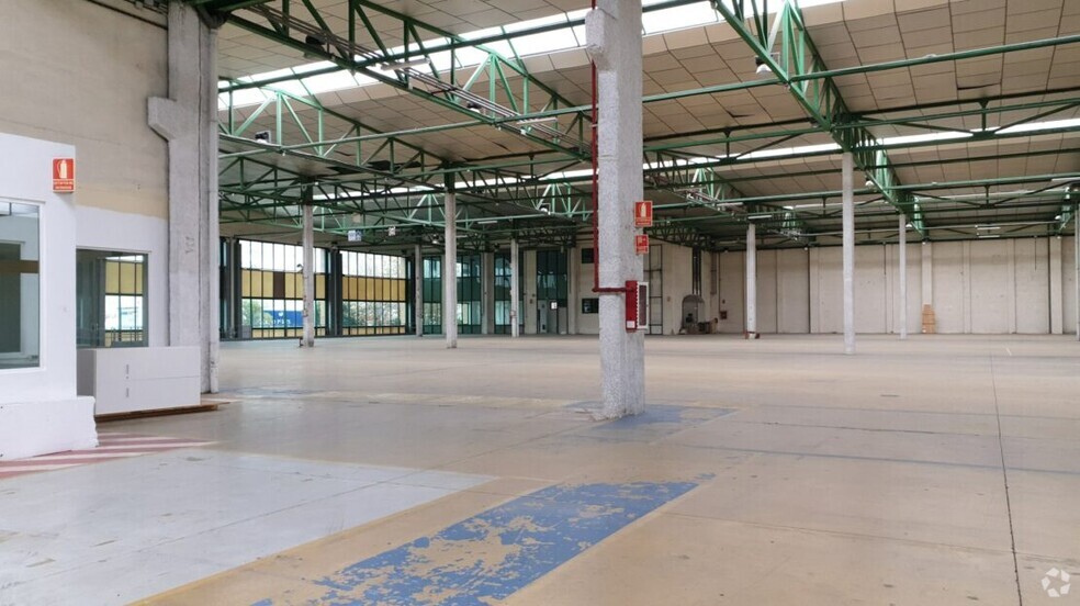 Industriel/Logistique dans Getafe, Madrid à vendre - Photo de l’immeuble – Image 2 sur 12