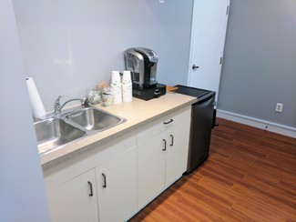 Plus de détails pour 10046-10086 164 St NW, Edmonton, AB - Local commercial à vendre