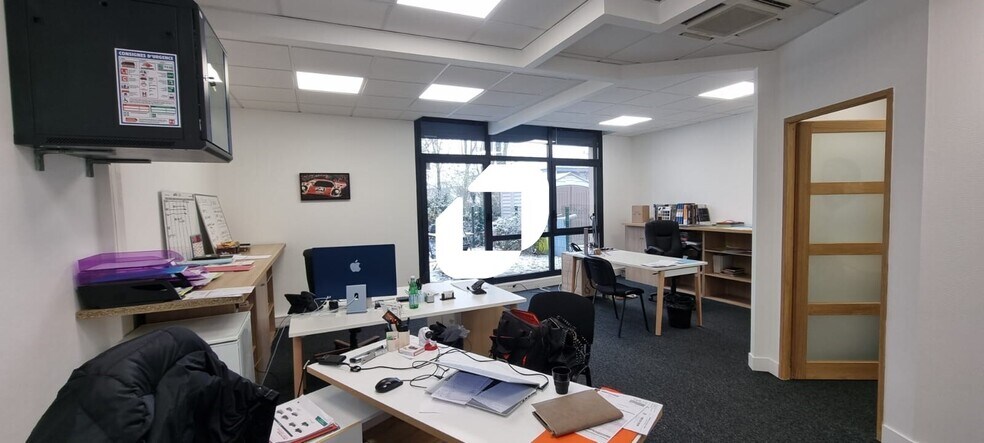 Bureau dans Serris à louer - Photo de l’immeuble – Image 2 sur 11